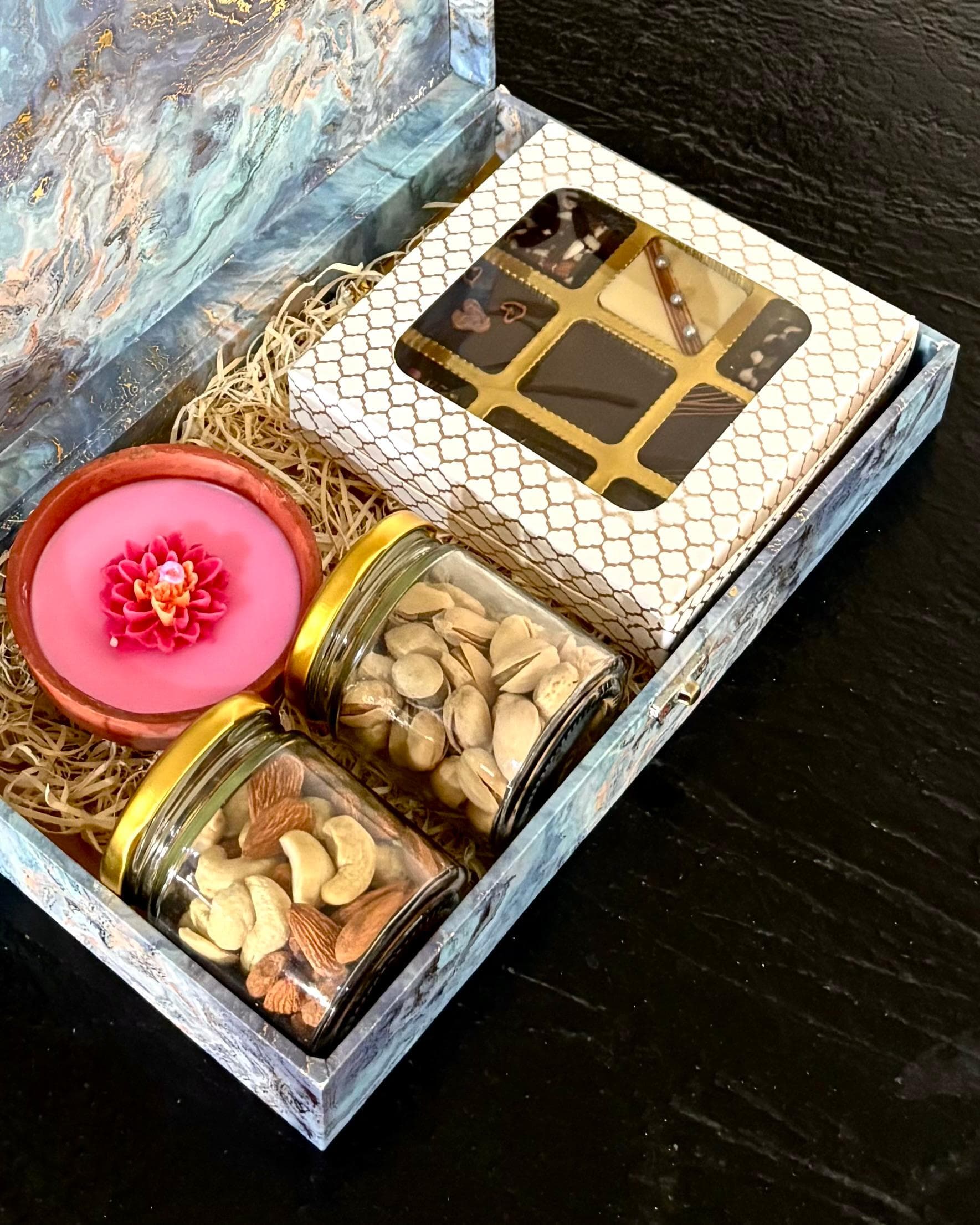Blue Marble Luxury Hamper